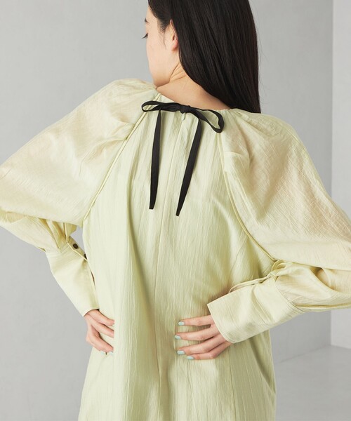 EMMEL REFINES（エメルリファインズ）の「＜EMMEL REFINES＞EM バックリボン パフショルダー ワンピース（ワンピース・レディース・ライム/ベージュ・M/S）」の2枚目の写真