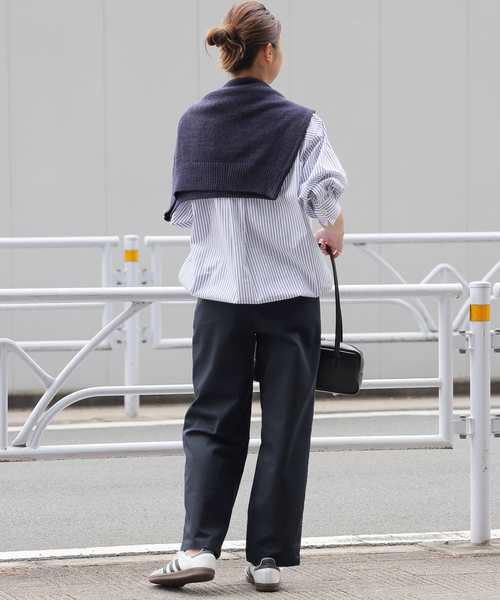 サイドバックルタックテーパードチノパンツ（チノパンツ