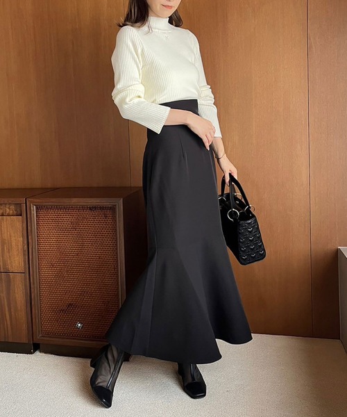 one after another NICE CLAUP（ワンアフターアナザーナイスクラップ）の「【マイナス5キロ見え】バックレースアップマーメイドスカート/WEB限定商品（スカート・レディース・アイボリー系/アイボリー/ブラック・SMALL/LARGE/MEDIUM）」の8枚目の写真