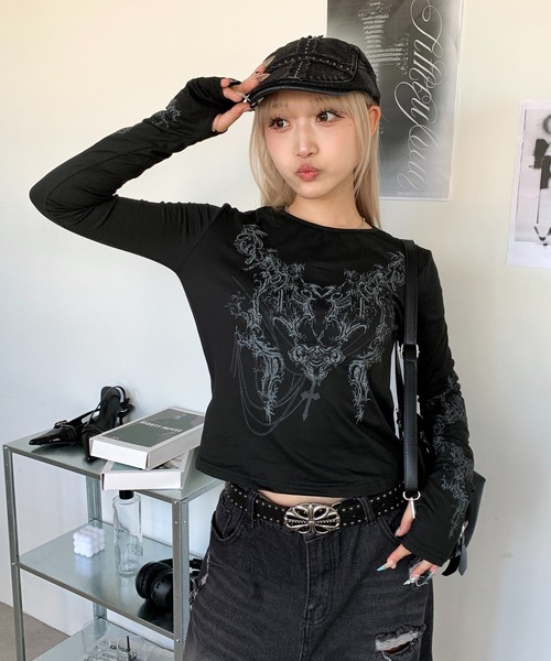 セール】フィンガーホール付き Y2KプリントデザインロンT（Tシャツ