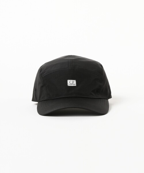 C.P. COMPANY（シーピーカンパニー）の「C.P. Company / Chrome-R Panelled Cap（キャップ・メンズ・ブラック・ONE SIZE）」の2枚目の写真