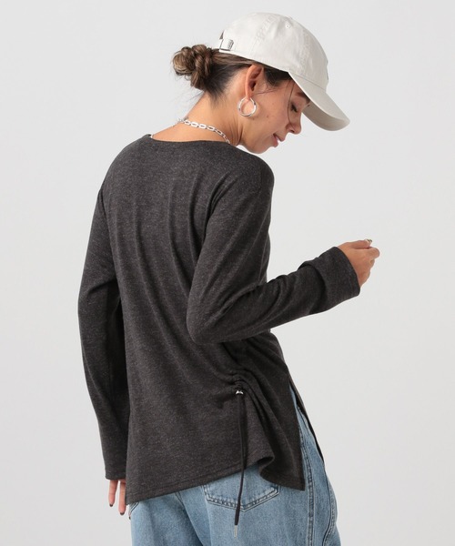 BAYFLOW（ベイフロー）の「[トレンドデザイン]アシメシャーリングプルオーバー（Tシャツ/カットソー・レディース・ブルー/オフホワイト/チャコール・FREE）」の10枚目の写真