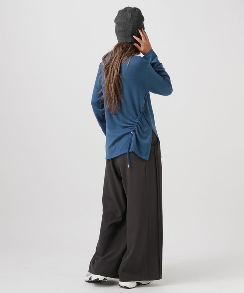 BAYFLOW（ベイフロー）の「[トレンドデザイン]アシメシャーリングプルオーバー（Tシャツ/カットソー・レディース・ブルー/オフホワイト/チャコール・FREE）」の13枚目の写真