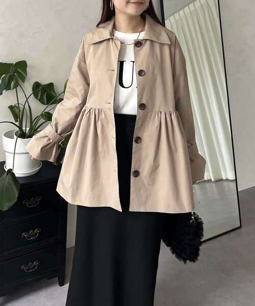 prose verse（プロズヴェール）の「ステンカラーペプラムミドルコート（トレンチコート・レディース・ベージュ・MEDIUM/LARGE）」の8枚目の写真