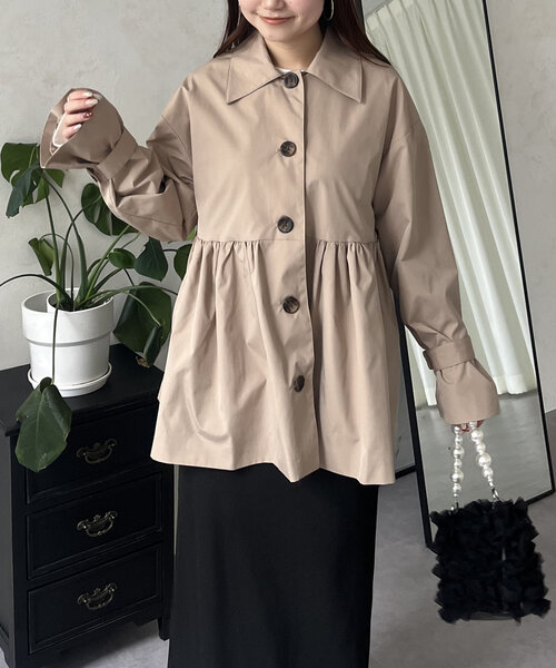 prose verse（プロズヴェール）の「ステンカラーペプラムミドルコート（トレンチコート・レディース・ベージュ・MEDIUM/LARGE）」の22枚目の写真