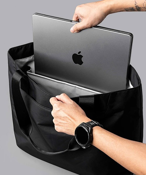 ALPAKA(アルパカ)の「ELEMENTS TOTE トートバッグ Lサイズ(トートバッグ・メンズ・ブラック×グレー・ONE SIZE)」の3枚目の写真