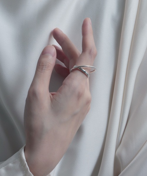 YArKA（ヤーカ）の「【YArKA/ヤーカ】circle & oval overlap ring [luslep4] / 円と楕円の重なりリング（リング・メンズ・シルバー/ゴールド/その他1・#13/#15/#7/#9/#11）」の17枚目の写真