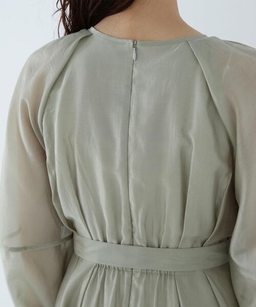 NATURAL BEAUTY BASIC(ナチュラルビューティーベーシック)の「◇【Oggi掲載】ベルテッドフォルムシアーワンピース(ワンピース・レディース・ベージュ/ライトグリーン/ネイビー・MEDIUM/SMALL/P/S)」の5枚目の写真