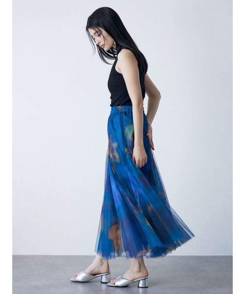 MURUA(ムルーア)の「シェイドフラワーチュールスカート(スカート・レディース・ブラック/ブルー/アイボリー・FREE)」の6枚目の写真