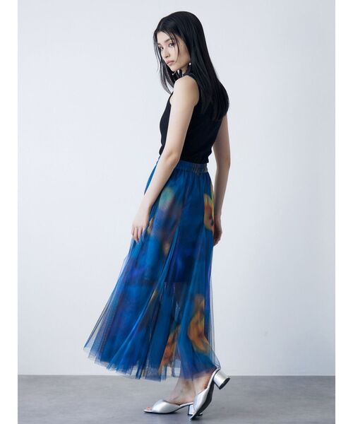 MURUA(ムルーア)の「シェイドフラワーチュールスカート(スカート・レディース・ブラック/ブルー/アイボリー・FREE)」の7枚目の写真