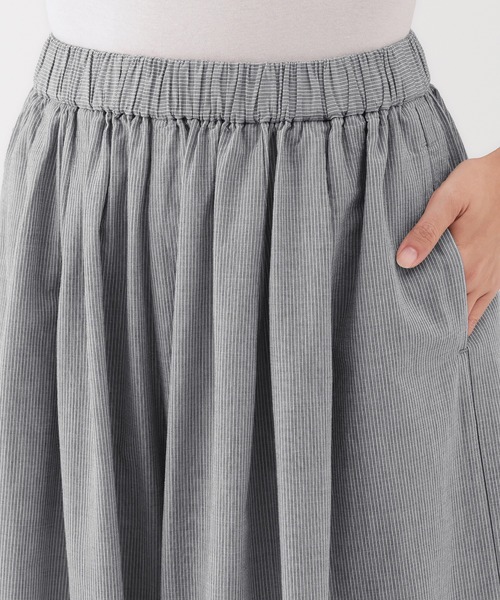 無印良品(ムジルシリョウヒン)の「婦人 涼感イージークロップドパンツ(その他パンツ・レディース・サックスブルー系/グレー系/ブラック・XL/L/M/S)」の17枚目の写真