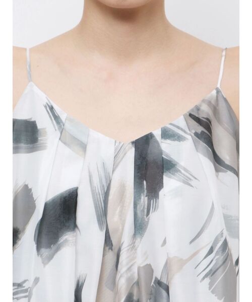 ELENDEEK（エレンディーク）の「ペインティングパターンキャミワンピース（ワンピース・レディース・ブラック/ベージュ/レッド/グリーン・FREE）」の13枚目の写真