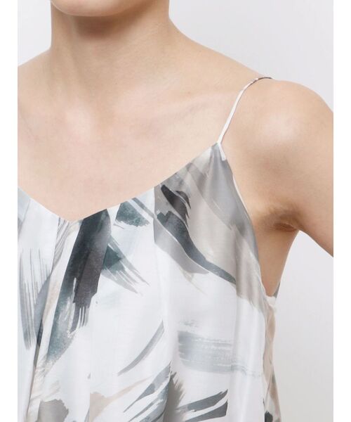 ELENDEEK（エレンディーク）の「ペインティングパターンキャミワンピース（ワンピース・レディース・ブラック/ベージュ/レッド/グリーン・FREE）」の14枚目の写真