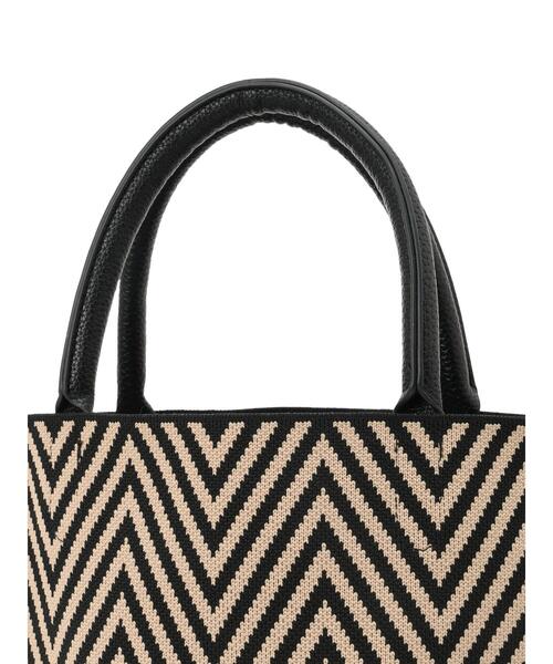 Te chichi（テチチ）の「へリンボーン柄ニットミニトート（ハンドバッグ・レディース・ブラック・F）」の5枚目の写真