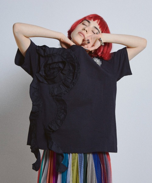 黒 フリル付き Tシャツ ピンクリボン　jiltu 黒 フリル付き Tシャツ ピンクリボン jiltu