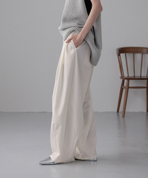 LOWRYS FARM（ローリーズファーム）の「イージーワイドコクーンパンツ 327286（その他パンツ・レディース・ベージュ/ホワイト/グレー/ブルー/ブラック/パープル/グリーン/ネイビー/グレー系その他/ブラウン系その他/ブラウン系その他2/ゴールド・MEDIUM/LARGE/SMALL）」の17枚目の写真