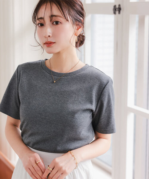 Petitle（プチレ）の「[ 低身長向けサイズ ] 選べる3サイズ ベーシック半袖Tシャツ（Tシャツ/カットソー・レディース・ブラック/ホワイト系その他/チャコール/オフホワイト/アイボリー系・PL/PM/PS）」の16枚目の写真