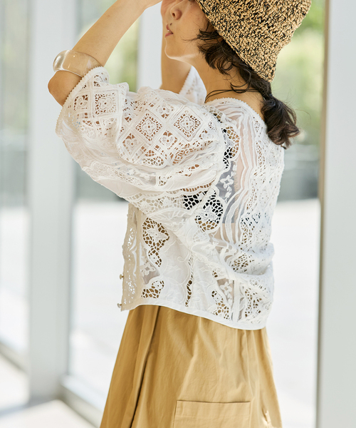 IENA LA BOUCLE（イエナラブークル）の「IENA LA BOUCLE エンブロイダリーブラウス（シャツ/ブラウス・レディース・ホワイト・FREE）」の8枚目の写真