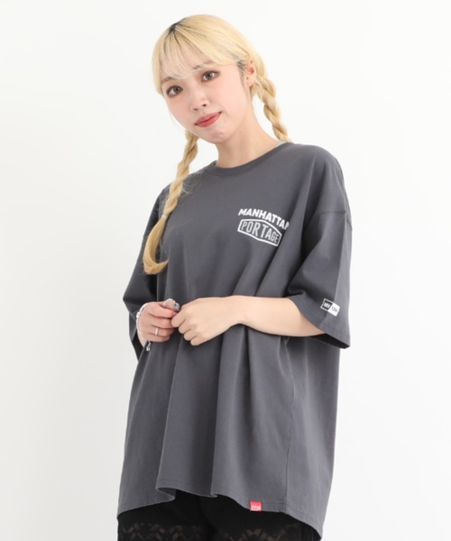Manhattan Portage(マンハッタンポーテージ)の「S/S Print T-Shirt(Tシャツ/カットソー・メンズ・ホワイト/グレー/チャコール・X-LARGE/MEDIUM/SMALL/LARGE)」の1枚目の写真
