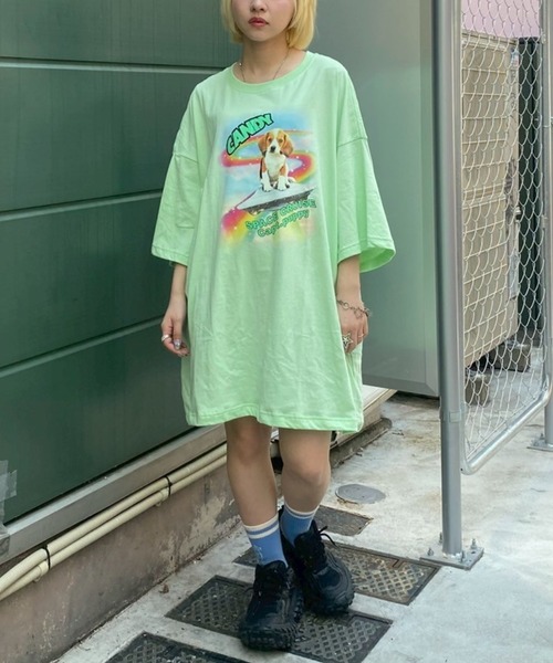 Candy Stripper(キャンディストリッパー)の「SPACE CRUISE BIG BIG Tシャツ(Tシャツ/カットソー・レディース・ブラック/オフホワイト/ライトグリーン/ブルー・FREE)」の4枚目の写真