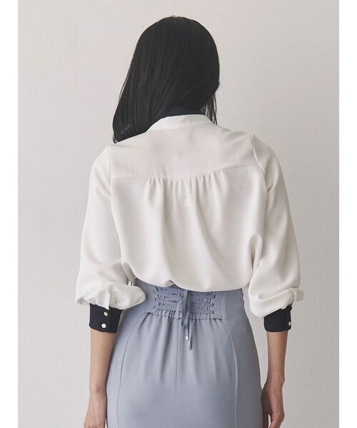 TONAL（トーナル）の「バイカラーハーフボウタイブラウス（シャツ/ブラウス・レディース・ライトブルー/ネイビー/グレー/オフホワイト・MEDIUM）」の7枚目の写真
