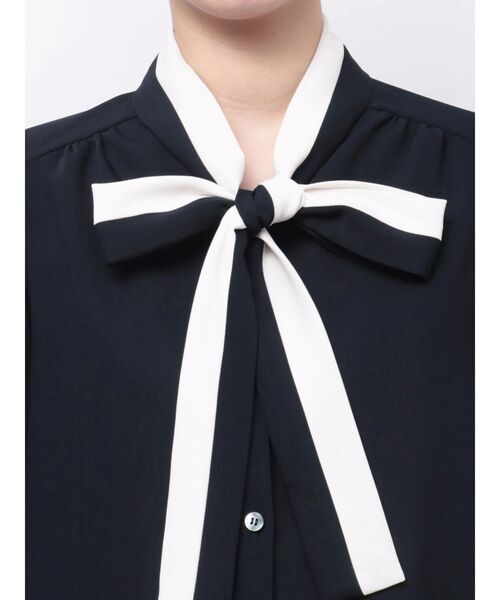 TONAL（トーナル）の「バイカラーハーフボウタイブラウス（シャツ/ブラウス・レディース・ライトブルー/ネイビー/グレー/オフホワイト・MEDIUM）」の21枚目の写真