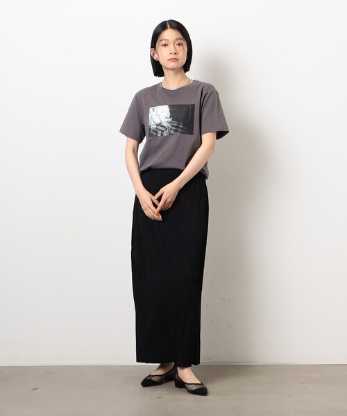 COMME CA ISM(コムサイズム)の「フォトプリントTシャツ(Tシャツ/カットソー・レディース・グレー/グレー系その他/ホワイト系その他/ホワイト・LARGE/MEDIUM/SMALL)」の6枚目の写真