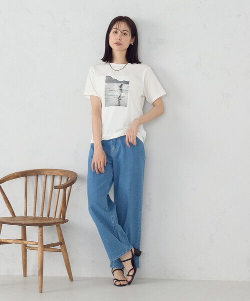 COMME CA ISM(コムサイズム)の「フォトプリントTシャツ(Tシャツ/カットソー・レディース・グレー/グレー系その他/ホワイト系その他/ホワイト・LARGE/MEDIUM/SMALL)」の13枚目の写真