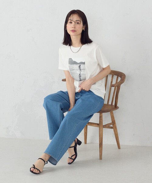 COMME CA ISM(コムサイズム)の「フォトプリントTシャツ(Tシャツ/カットソー・レディース・グレー/グレー系その他/ホワイト系その他/ホワイト・LARGE/MEDIUM/SMALL)」の14枚目の写真