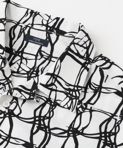 ITEMS URBANRESEARCH（アイテムズ アーバンリサーチ）の「ラインアートプリントオープンカラー半袖シャツ（シャツ/ブラウス・メンズ・ブラック/ベージュ/ホワイト・MEDIUM/LARGE）」の12枚目の写真