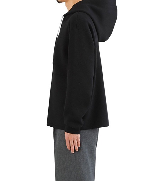 caban（キャバン）の「CABan / キャバン：コットンカシミヤ ジップパーカ：59029102416[MUS]（パーカー・メンズ・グレー/ブラック・M/L/S）」の9枚目の写真