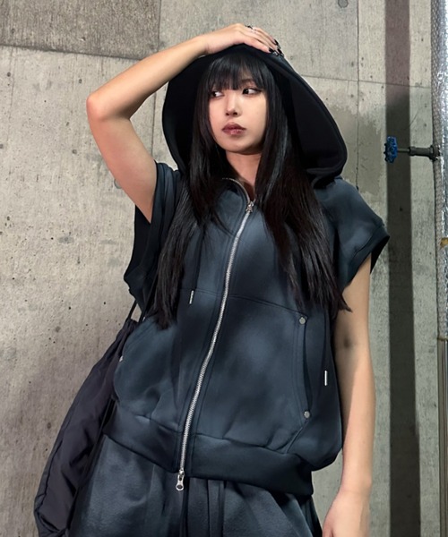 A'GEM/9 × .kom 『A'gem/エージェム』 スプレーノースリーブパーカー A