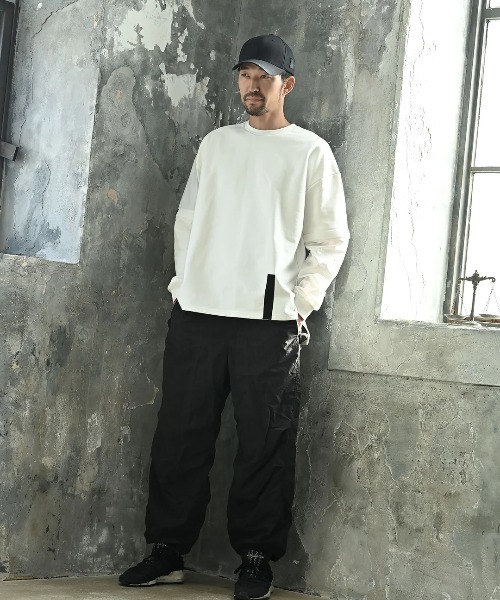 funda mine(ファンダマイン)の「UNISEX 異素材裏毛プルオーバー(パーカー・レディース・ブラック/ホワイト・02/01)」の22枚目の写真