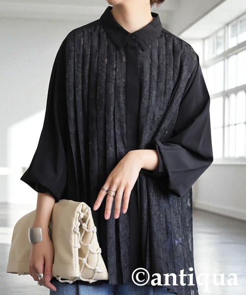 antiqua(アンティカ)の「レースプリーツシャツ(シャツ/ブラウス・レディース・ブラック/ホワイト・ONESIZE)」の2枚目の写真