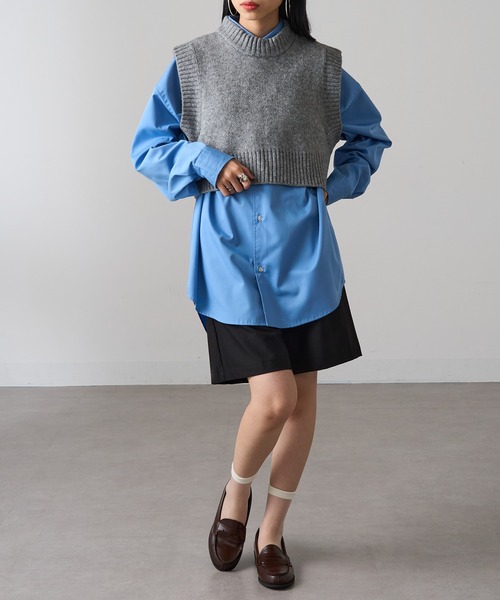 MAGASIN DE MODE Onjna（マガジンデモードオンジェナ ）の「【MAGASIN DE MODE Onjna】バッグスリットニットベスト XNN（ベスト・レディース・チャコールグレー/グレー・FREE）」の8枚目の写真