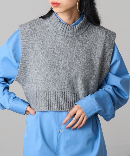MAGASIN DE MODE Onjna（マガジンデモードオンジェナ ）の「【MAGASIN DE MODE Onjna】バッグスリットニットベスト XNN（ベスト・レディース・チャコールグレー/グレー・FREE）」の16枚目の写真