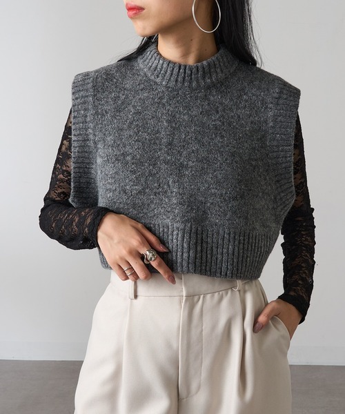 MAGASIN DE MODE Onjna（マガジンデモードオンジェナ ）の「【MAGASIN DE MODE Onjna】バッグスリットニットベスト XNN（ベスト・レディース・チャコールグレー/グレー・FREE）」の10枚目の写真