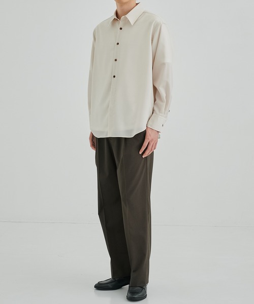 UNITED TOKYO(ユナイテッドトウキョウ)の「【残りわずか】SUMMER WOOL ロングスリーブシャツ(シャツ/ブラウス・メンズ・ブラック/オフホワイト/ダークグレー/グレイッシュベージュ・1/2/3)」の5枚目の写真