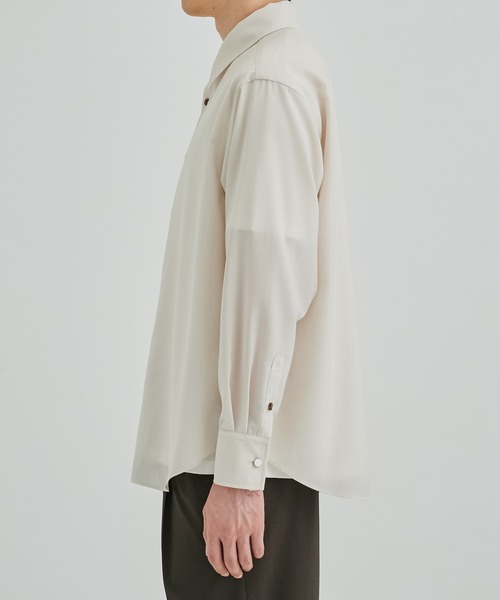 UNITED TOKYO(ユナイテッドトウキョウ)の「【残りわずか】SUMMER WOOL ロングスリーブシャツ(シャツ/ブラウス・メンズ・ブラック/オフホワイト/ダークグレー/グレイッシュベージュ・1/2/3)」の9枚目の写真