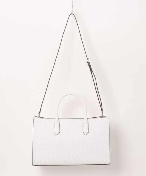 MICHAEL KORS(マイケルコース)の「SCARLETT サッチェル ミディアム - MKシグネチャー(ハンドバッグ・レディース・ホワイト系その他・FREE)」の6枚目の写真