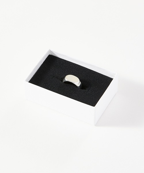 meltum(メルタム)の「SATIN SMALL SIGNET RING(リング・メンズ・シルバー・SMALL/MEDIUM/LARGE)」の6枚目の写真