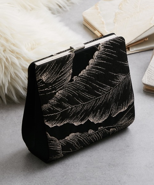 Callarus（カラルス）の「リーフ柄ジャガードクラッチバッグ〔Callarus〕（クラッチバッグ・レディース・ブラック/グレイッシュベージュ/ベージュ・FREE）」の2枚目の写真