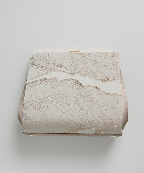 Callarus（カラルス）の「リーフ柄ジャガードクラッチバッグ〔Callarus〕（クラッチバッグ・レディース・ブラック/グレイッシュベージュ/ベージュ・FREE）」の5枚目の写真