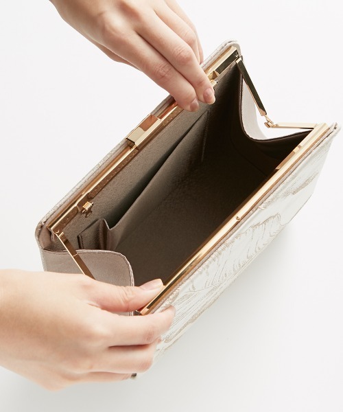 Callarus（カラルス）の「リーフ柄ジャガードクラッチバッグ〔Callarus〕（クラッチバッグ・レディース・ブラック/グレイッシュベージュ/ベージュ・FREE）」の6枚目の写真