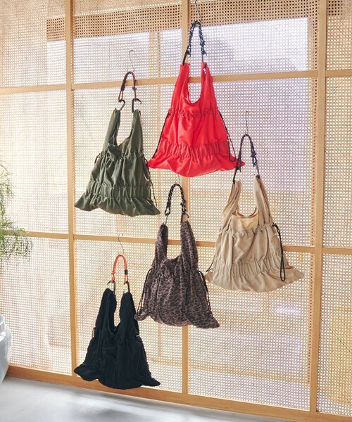 coen（コーエン）の「2WAY パラコードギャザートートバッグ（Ｍ）（トートバッグ・レディース・ブラック/オリーブ/レッド/ベージュ/その他1・FREE）」の6枚目の写真