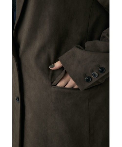 crie conforto(クリーコンフォルト)の「スエードライクバックポケットジャケット 冬服 / アウター / 羽織り(テーラードジャケット・レディース・キャメル/ブラック/カーキ・FREE)」の6枚目の写真