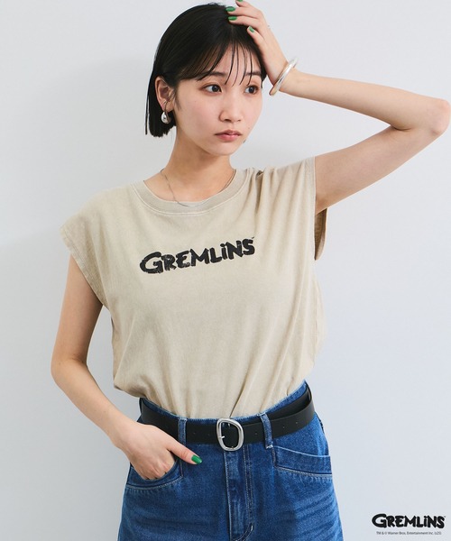 VIS(ビス)の「【グレムリン】VIS別注 ビンテージ風レタリング&フォトTシャツ(Tシャツ/カットソー・レディース・スミクロ/ベージュ・FREE)」の5枚目の写真