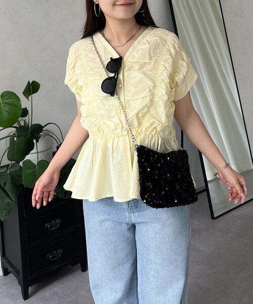 新品未使用 プロズヴェール♡パールボタンシャーリングペプラムブラウス M セール】パールボタンシャーリングペプラムブラウス（シャツ