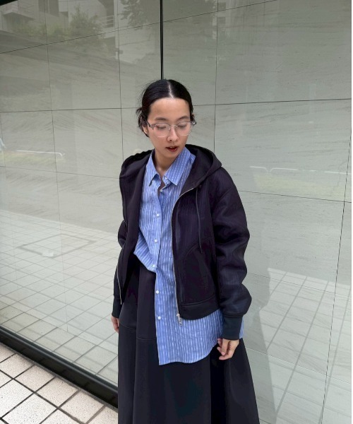 emmi（エミ）の「シアーダンボールジップフーディーブルゾン（ブルゾン・レディース・ダークグレー/オフホワイト・F）」の20枚目の写真