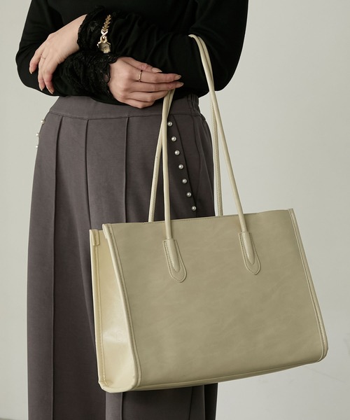 Cherir Mignon(シェリルミニョン)の「【Cherir Mignon】ポーチ付き クラシカルスクエアビッグトートバッグ(トートバッグ・レディース・クリーム/ブラック/アイボリー/ブラウン/キャメル・FREE)」の4枚目の写真